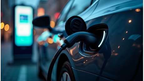 Colonnine di ricarica in Europa, il paradosso della crescita: infrastrutture in aumento ma auto ancora indietro