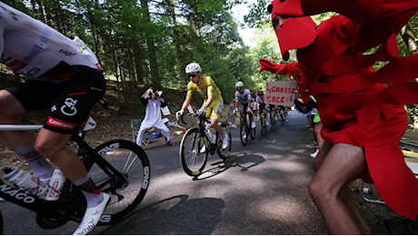 Caldo record e allerta rossa in Francia: la nona tappa del Tour de France accorciata per la prima volta nella storia