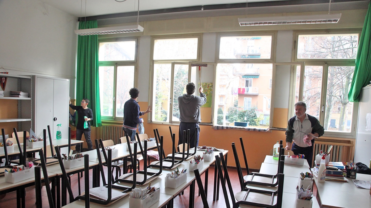 A scuola il 31 agosto, il portavoce dei genitori smonta la misura dell'Emilia-Romagna: «Insufficiente, volevamo la revisione del calendario scolastico e ha creato confusione»