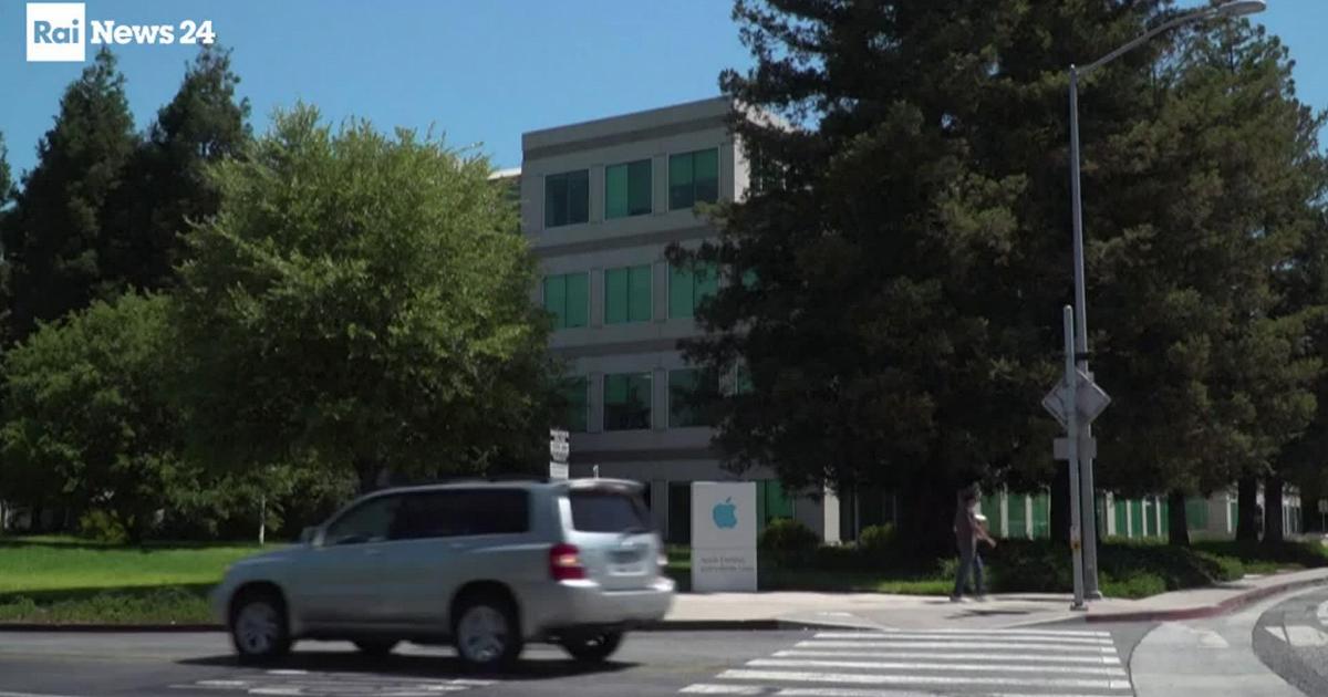 Apple denuncia OpenAI: scontro in tribunale sui segreti dell'IA hardware