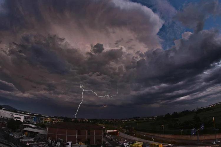 Temporali violenti in arrivo sulla pianura emiliana: attiva anche a Reggio Emilia l’allerta arancione