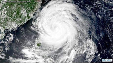 Tifone Bavi, la tempesta più grande degli ultimi 30 anni si abbatte su Taiwan