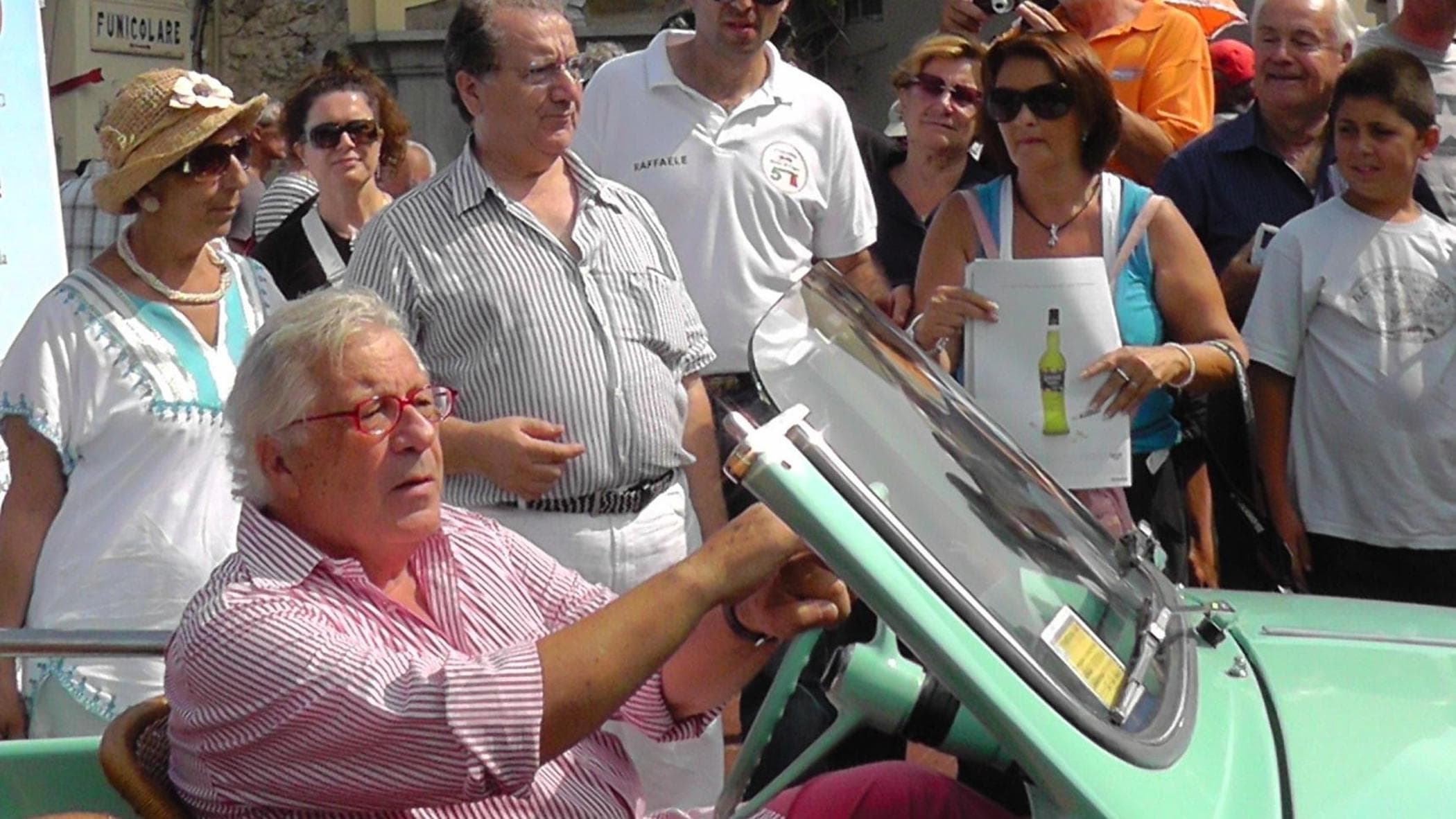 Peppino Di Capri, il dolore della Piazzetta: “Se ne va l’ambasciatore della nostra identità”