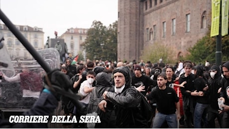 Torino, scontri al corteo degli studenti: tre minorenni arrestati