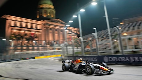 FIA ammette l'errore umano a Singapore: Sainz furioso per le qualifiche Sprint falsate
