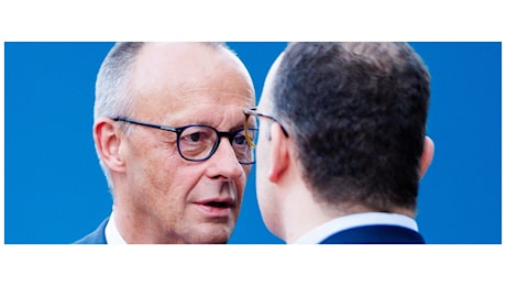 Spahn si dimette da capogruppo Cdu: la maternità surrogata negli Usa costa la poltrona