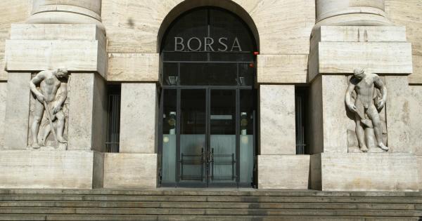 Borsa: Milano chiude in calo dello 0,20%, giù Buzzi, Stellantis, Inwit