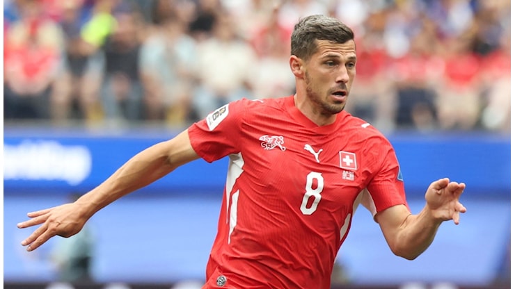 Calcio in TV: la Svizzera sfida il Canada, a mezzanotte c'è Brasile. Dove vedere le partite in diretta - Libero