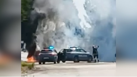 Assalto al portavalori a Cerignola, il commando fa saltare il blindato e scappa con il bottino