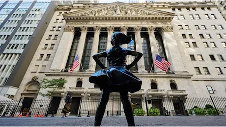 La diretta da Wall Street | Trump blocca Hormuz, sale il petrolio e le borse Usa vanno in rosso