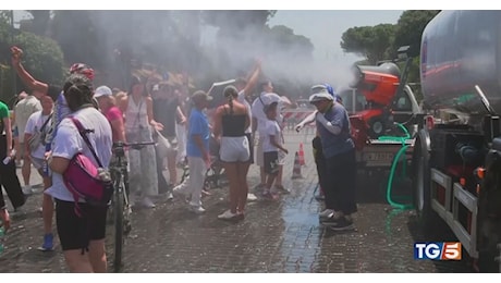 TG5: Tra caldo estremo e violenti nubifragi Video