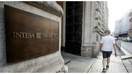 Opas Intesa-Mps, il cda di Siena boccia l'offerta e apre a Banco Bpm: la battaglia si gioca sul tempo