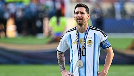 Messi finisce in lacrime ai Mondiali 2026 dopo la finale persa