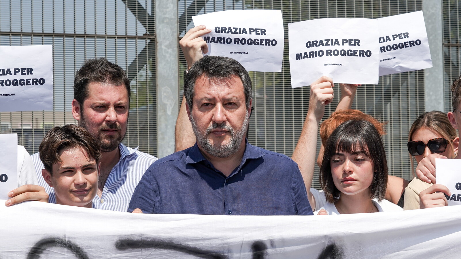Mano libera. La legge della Lega: se minacciati da un'arma, vale tutto