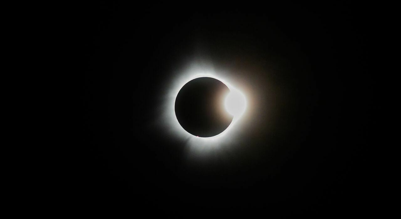 Eclissi di Sole: quando e dove vederla a Milano