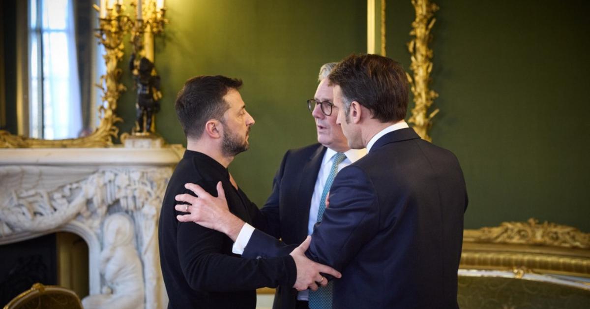 Vertice dei volenterosi a Parigi, leader Ue insistono contro la Russia, Cremlino: “Coalizione di istigatori di guerra”