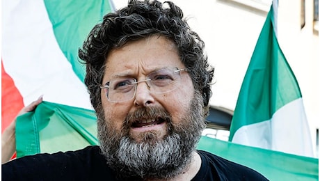 Mario Adinolfi ai domiciliari per truffa: l’inchiesta sulla scommessa collettiva