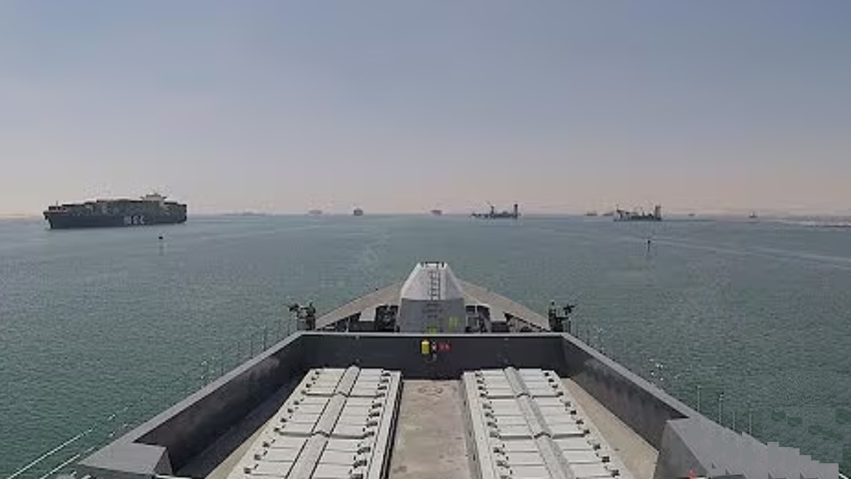 Israele: L'Iran ha un nuovo piano per uccidere Trump. Venti di guerra nel Golfo: a Hormuz non si passa.